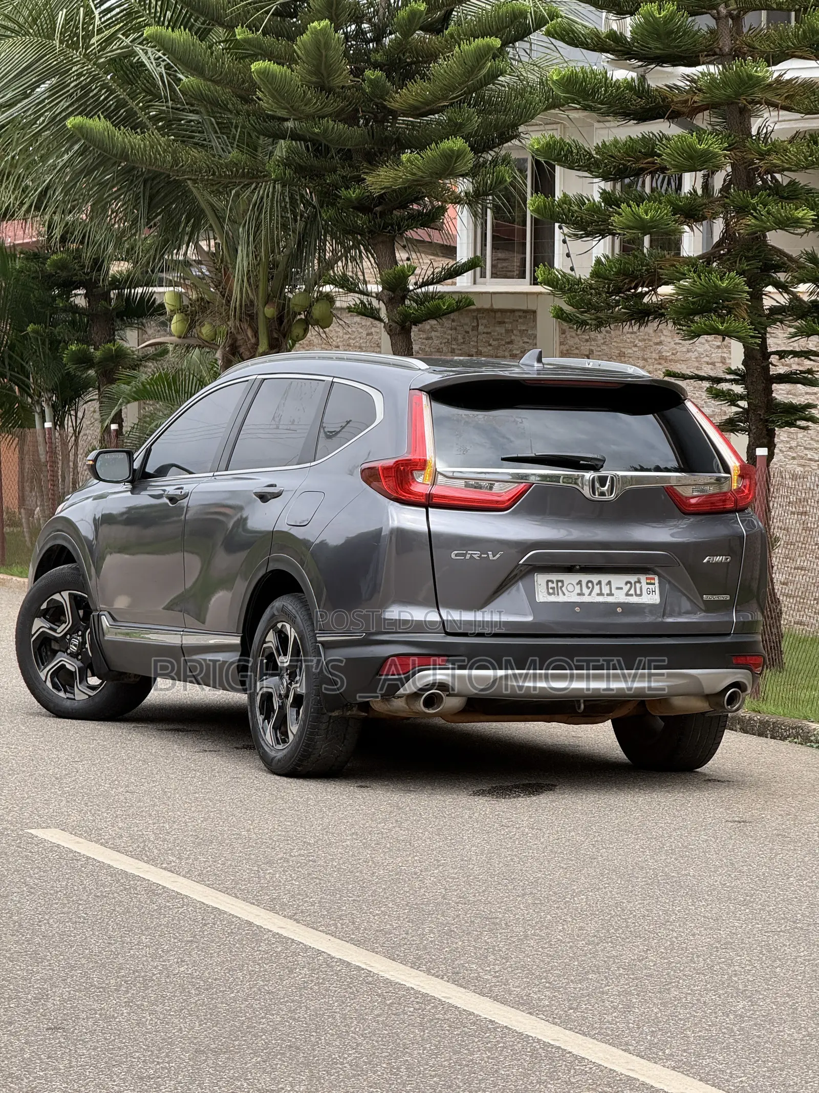 Honda CR-V Touring AWD 2018 Gray