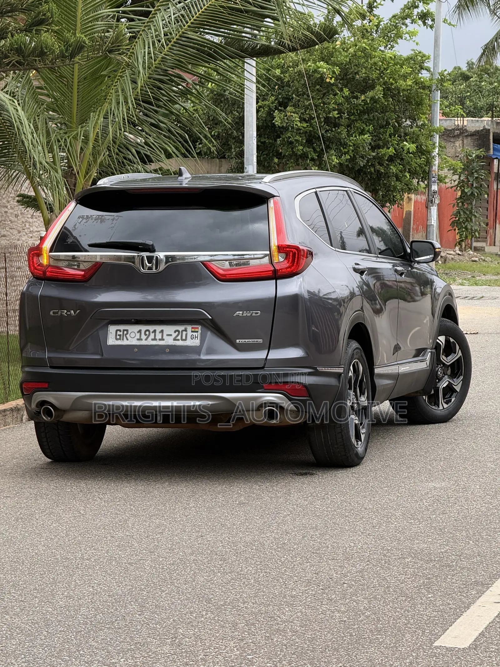 Honda CR-V Touring AWD 2018 Gray