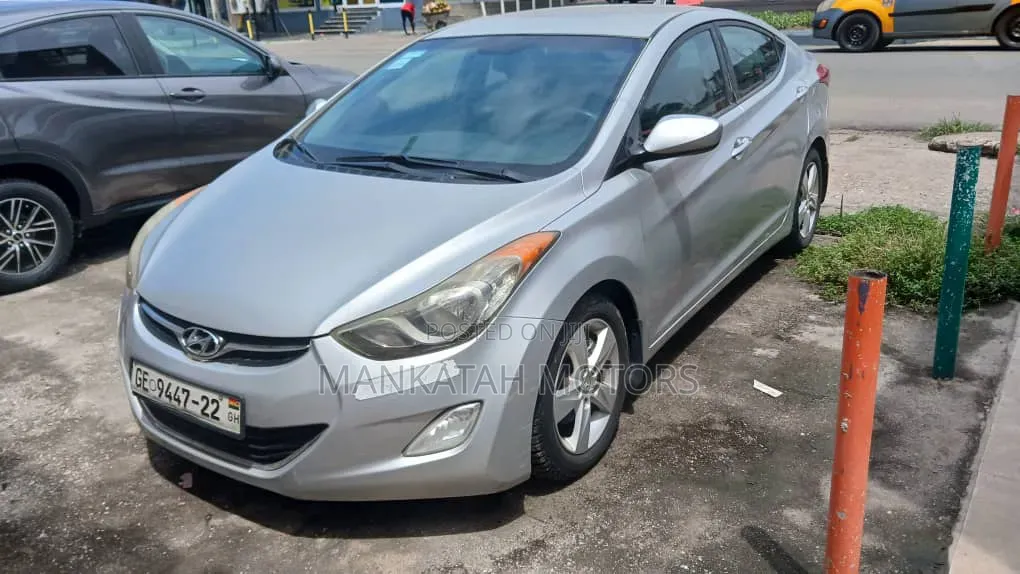 Hyundai Elantra 2013 Silver