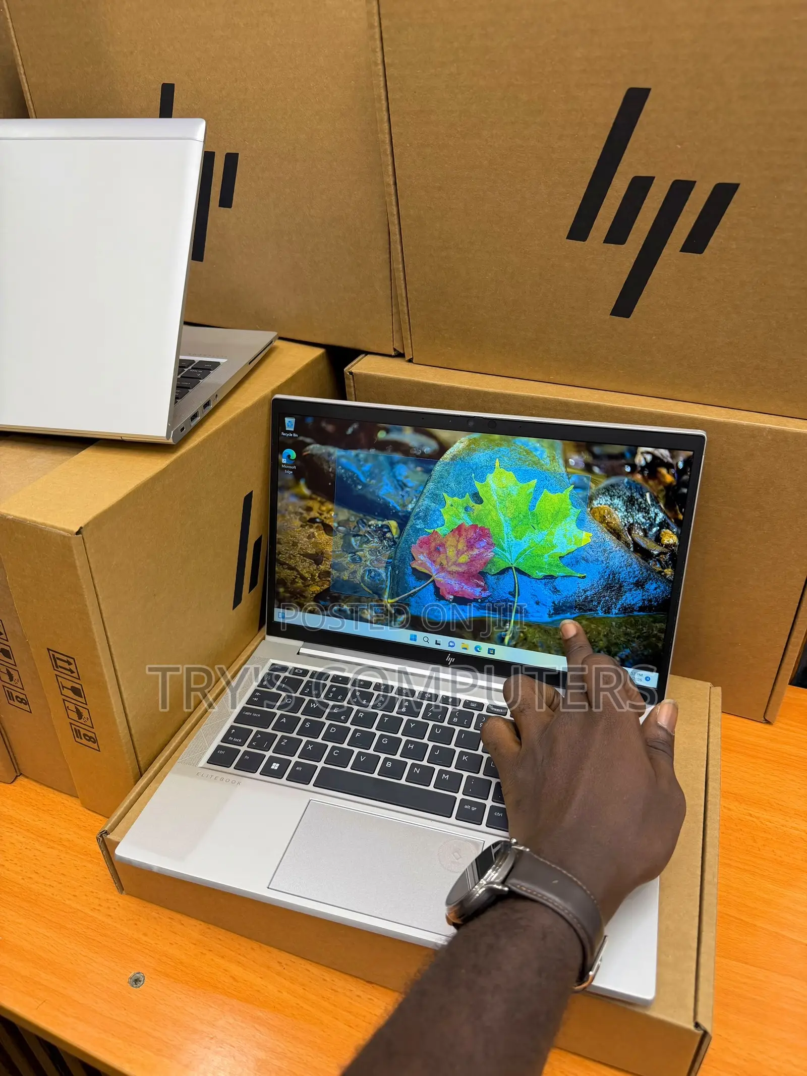 New Laptop HP EliteBook 830 G9 8GB Intel Core i5 SSD 256GB