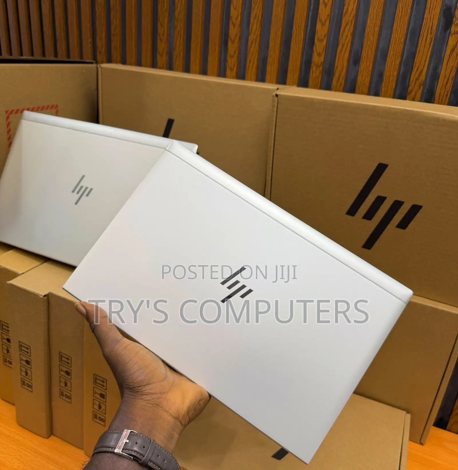 New Laptop HP EliteBook 830 G9 8GB Intel Core i5 SSD 256GB