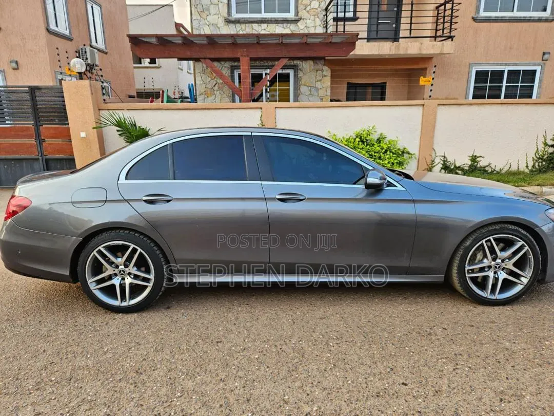 Mercedes-Benz E300 2017 Gray