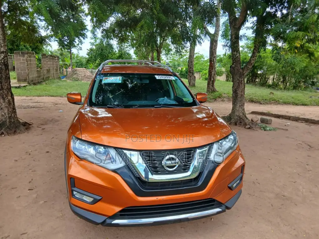 Nissan Rogue SV FWD 2020 Orange