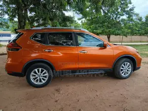 Nissan Rogue SV FWD 2020 Orange