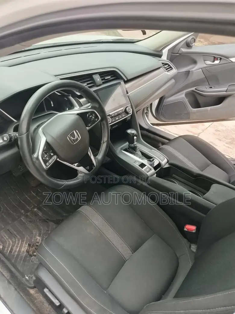 Honda Civic EX Sedan 2019 White