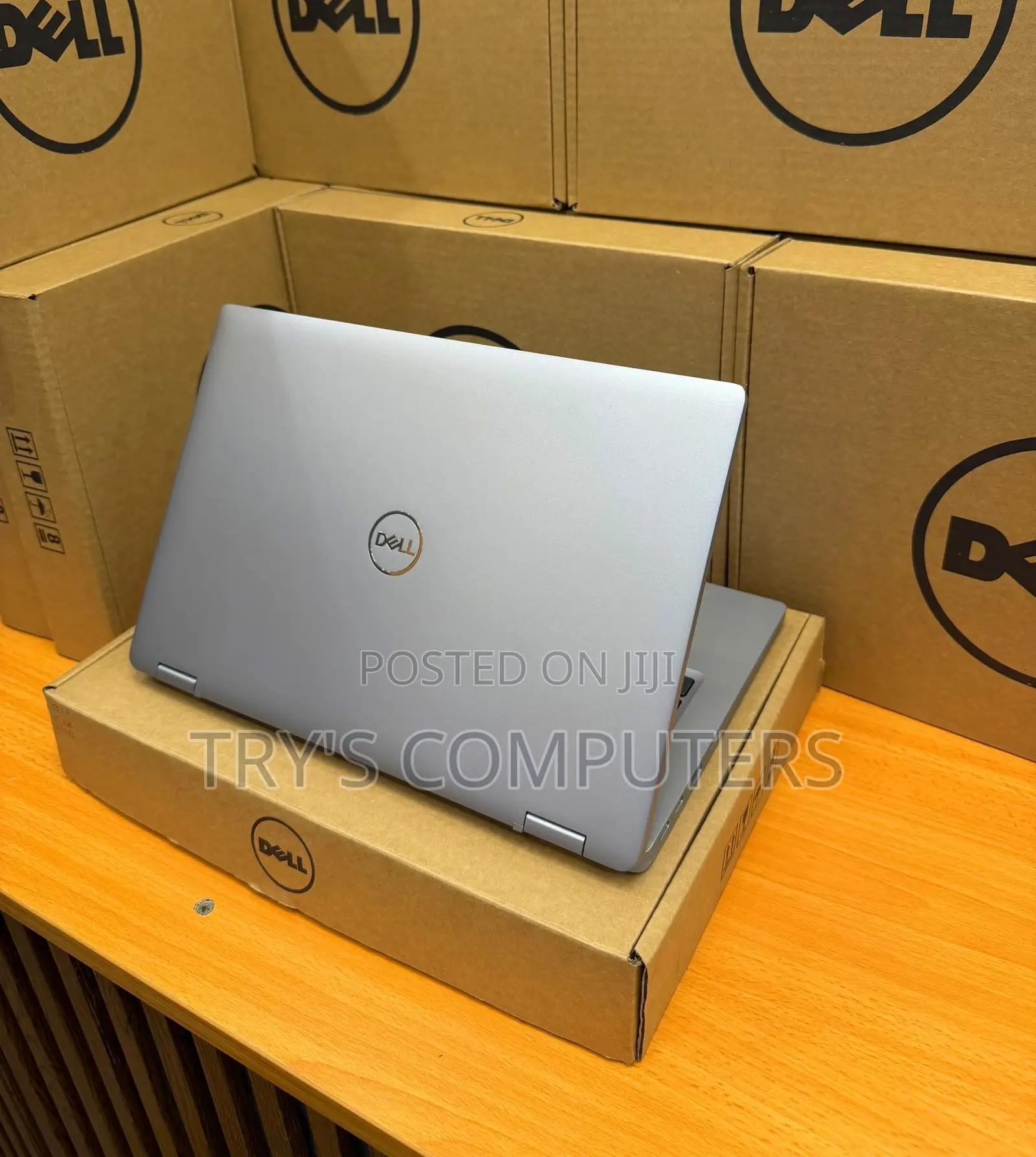 New Laptop Dell Latitude 5320 2-in-1 8GB Intel Core i5 SSD 256GB