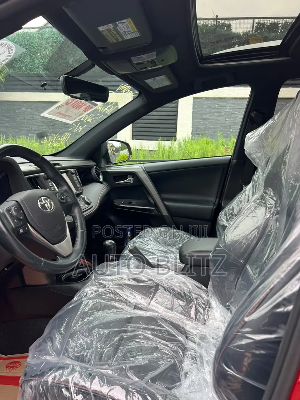 Toyota RAV4 2017 Red