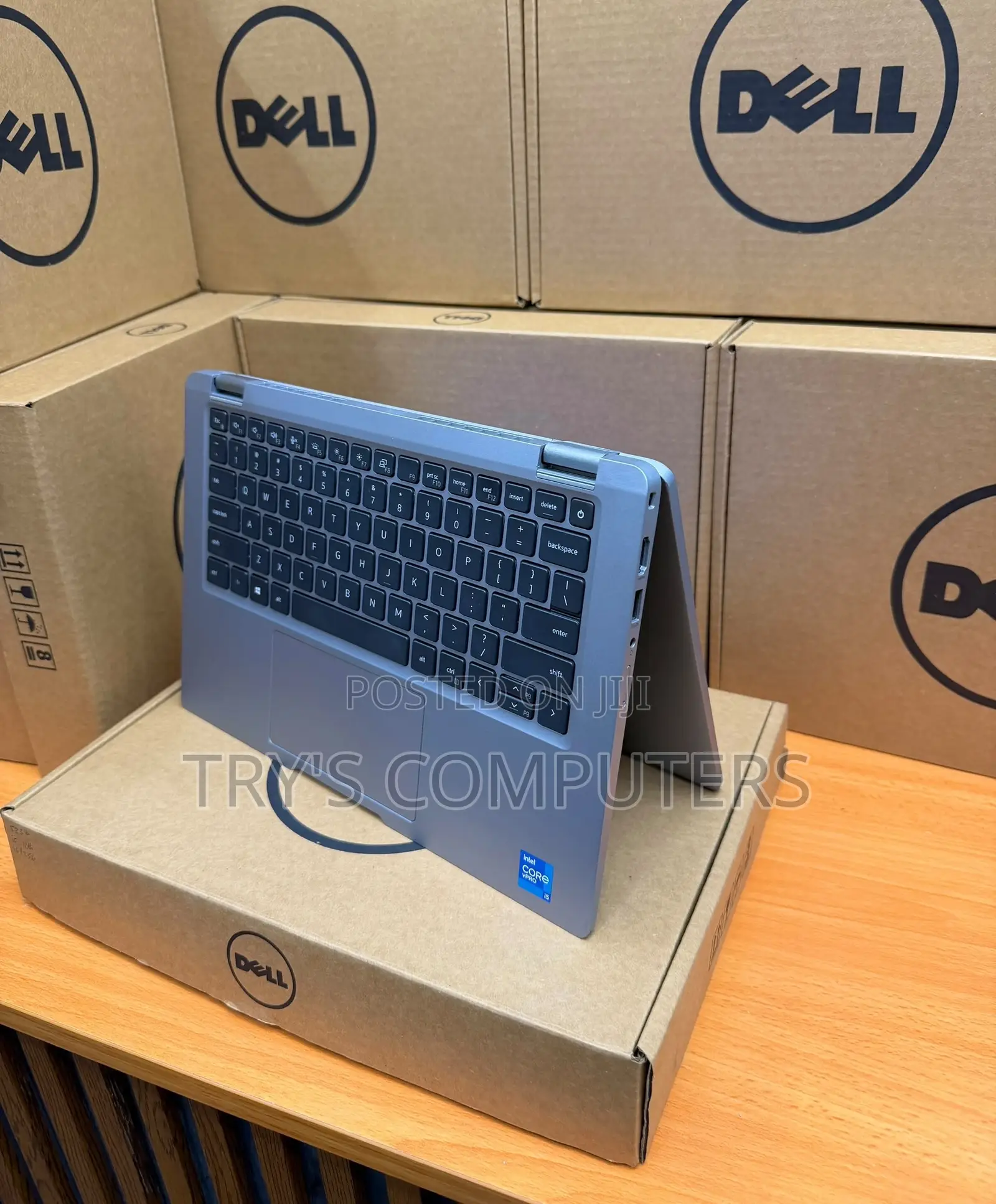 New Laptop Dell Latitude 5320 2-in-1 8GB Intel Core i5 SSD 256GB