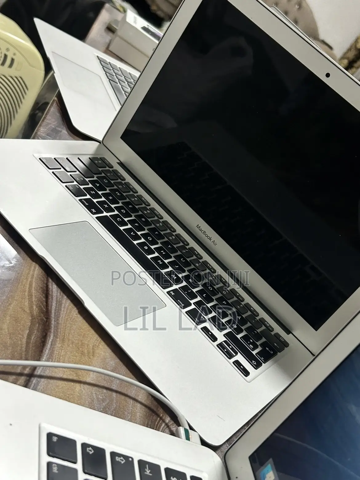 New Laptop Apple MacBook Pro 2017 4GB Intel Core i5 HDD+SSD 128GB