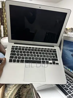 New Laptop Apple MacBook Pro 2017 4GB Intel Core i5 HDD+SSD 128GB