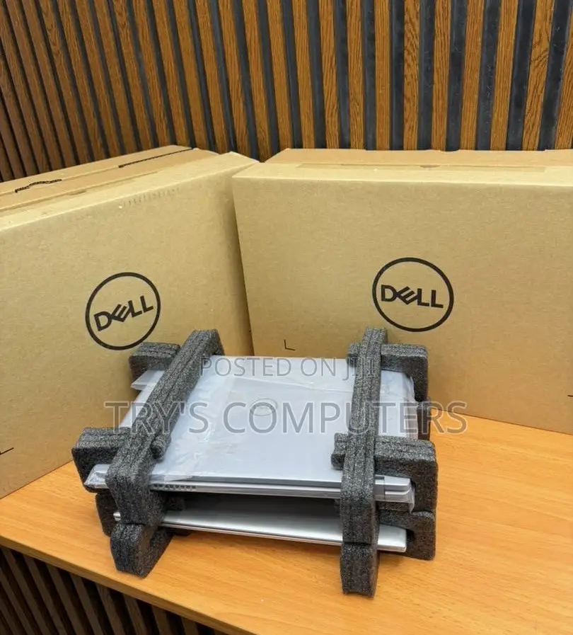 New Laptop Dell Latitude 5310 2-in-1 8GB Intel Core i5 SSD 256GB