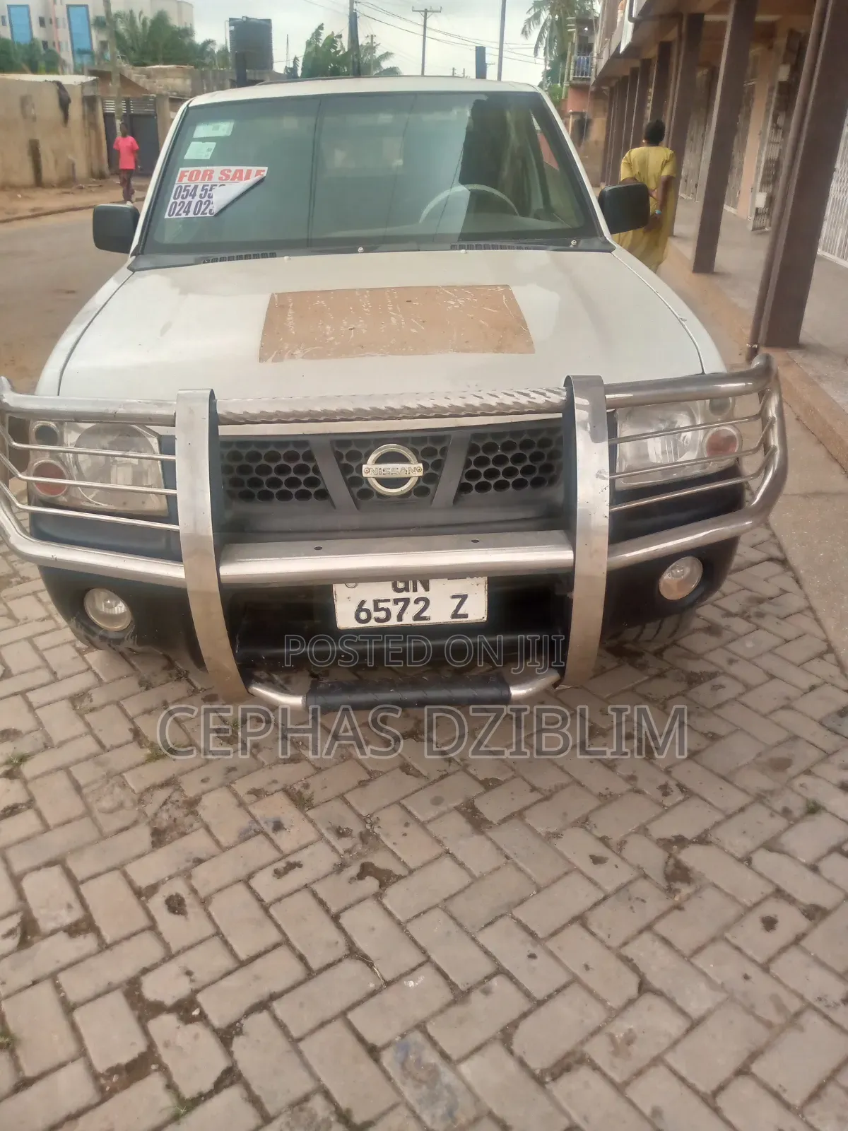 Nissan Hardbody 2008 White