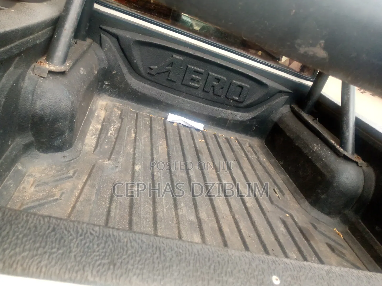 Nissan Hardbody 2008 White