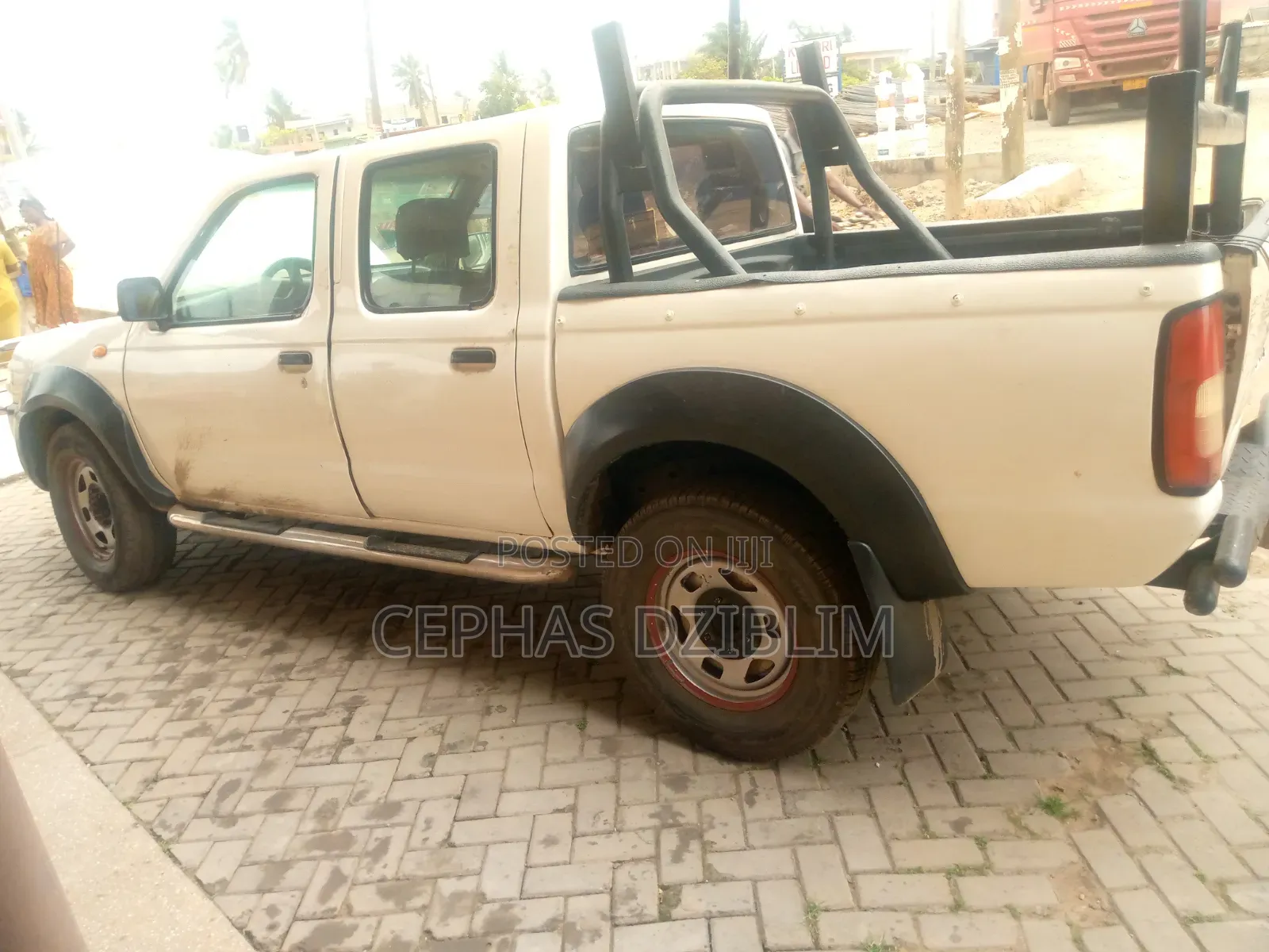 Nissan Hardbody 2008 White