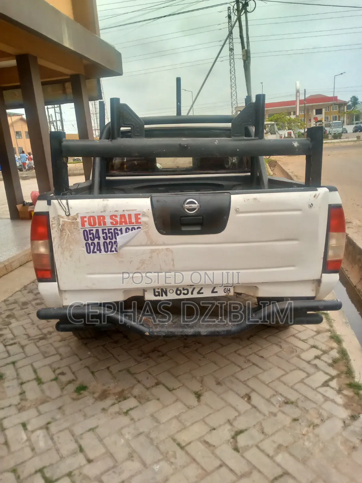 Nissan Hardbody 2008 White