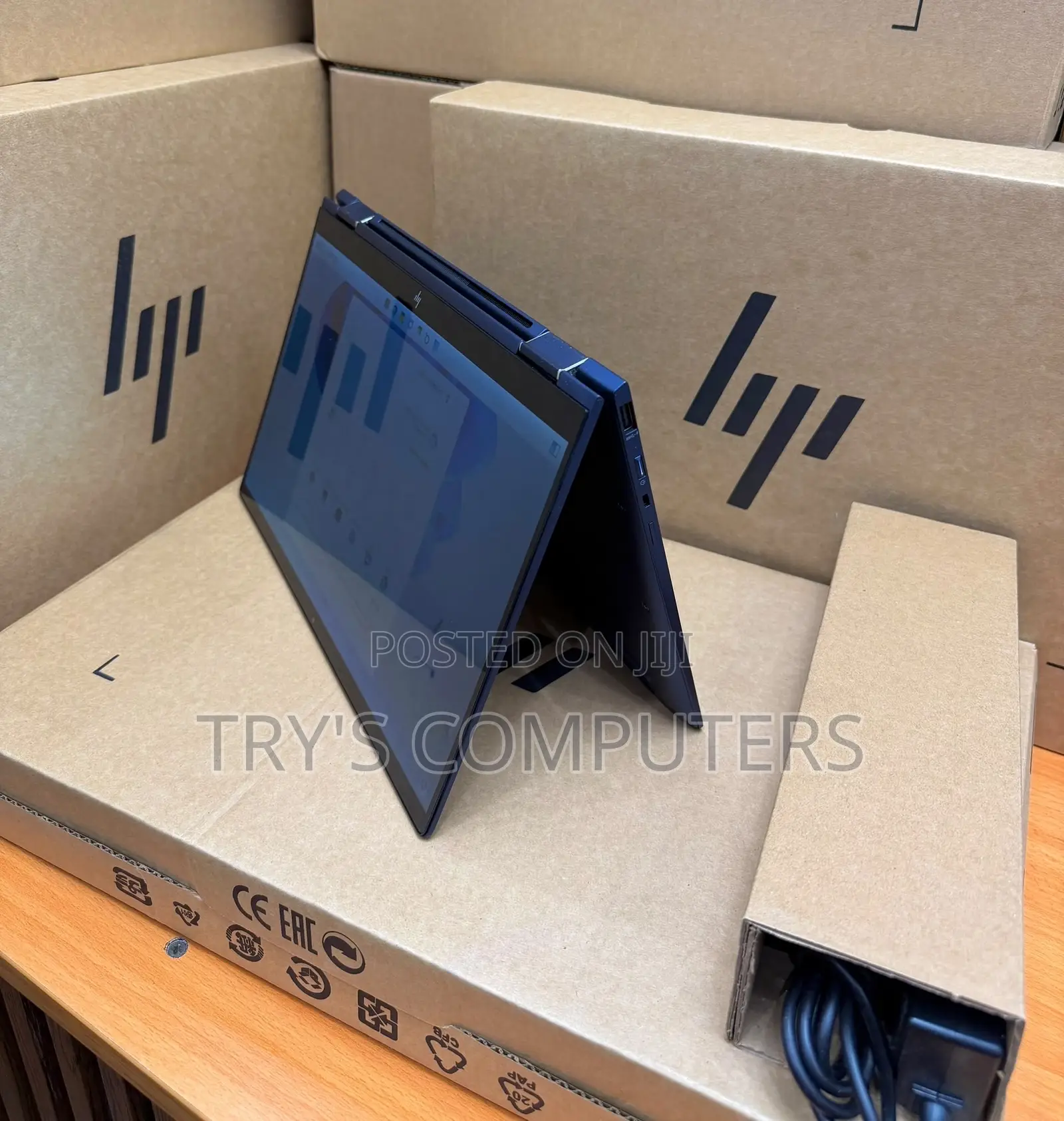 New HP Elite Dragonfly x360 11th Gen 16GB Intel Core i5 SSD 512GB