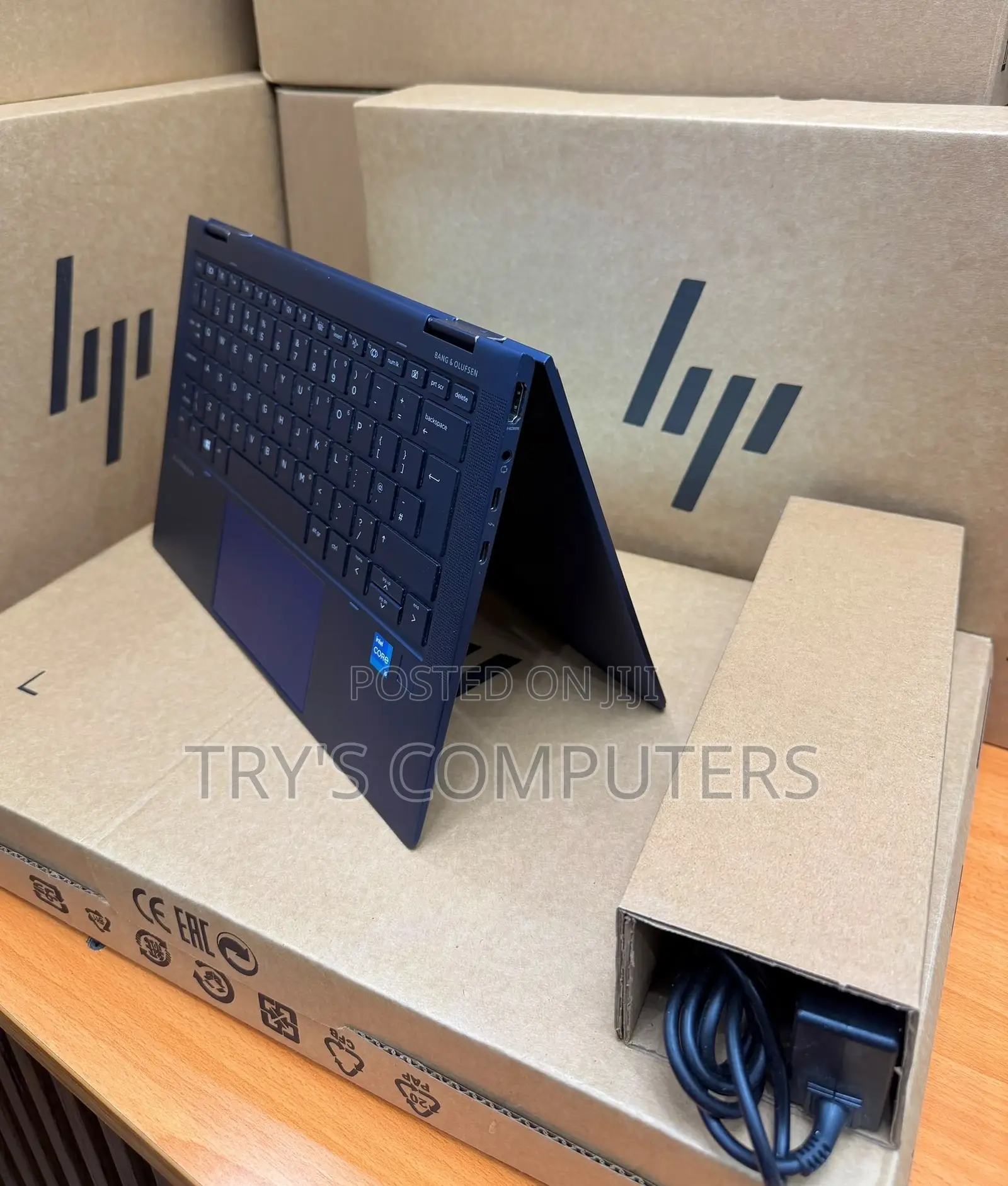 New HP Elite Dragonfly x360 11th Gen 16GB Intel Core i5 SSD 512GB