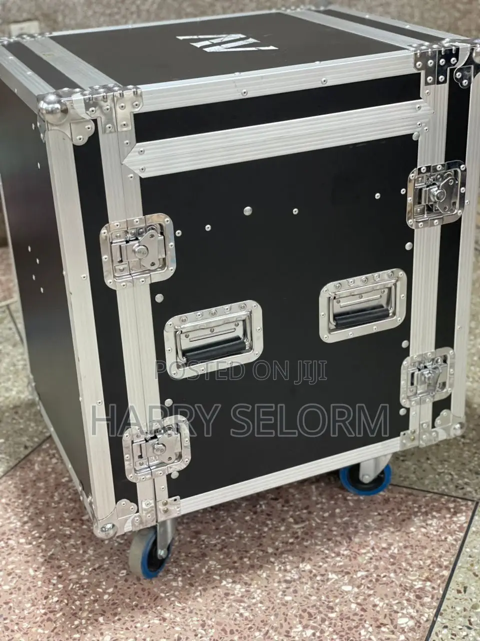 Full Rack and Speaker Set