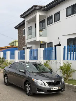 Toyota Corolla LE 4dr Sedan (1.8L 4cyl 4A) 2010 White