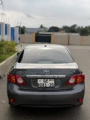 Toyota Corolla LE 4dr Sedan (1.8L 4cyl 4A) 2010 White