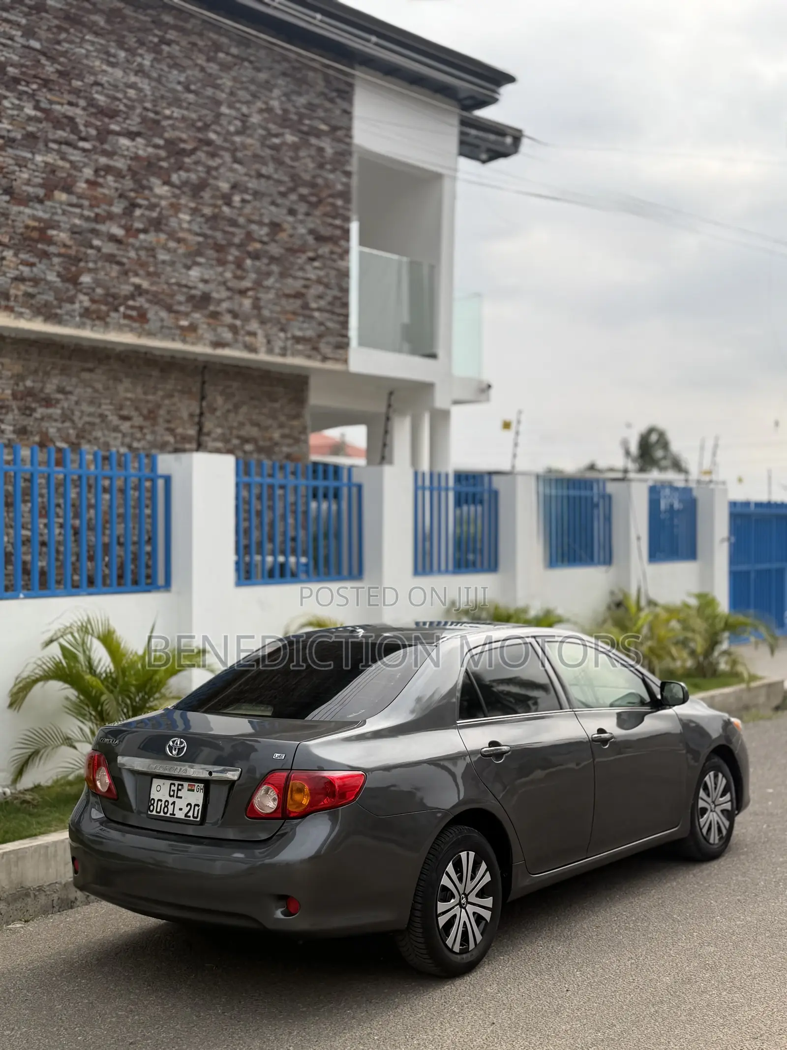 Toyota Corolla LE 4dr Sedan (1.8L 4cyl 4A) 2010 White