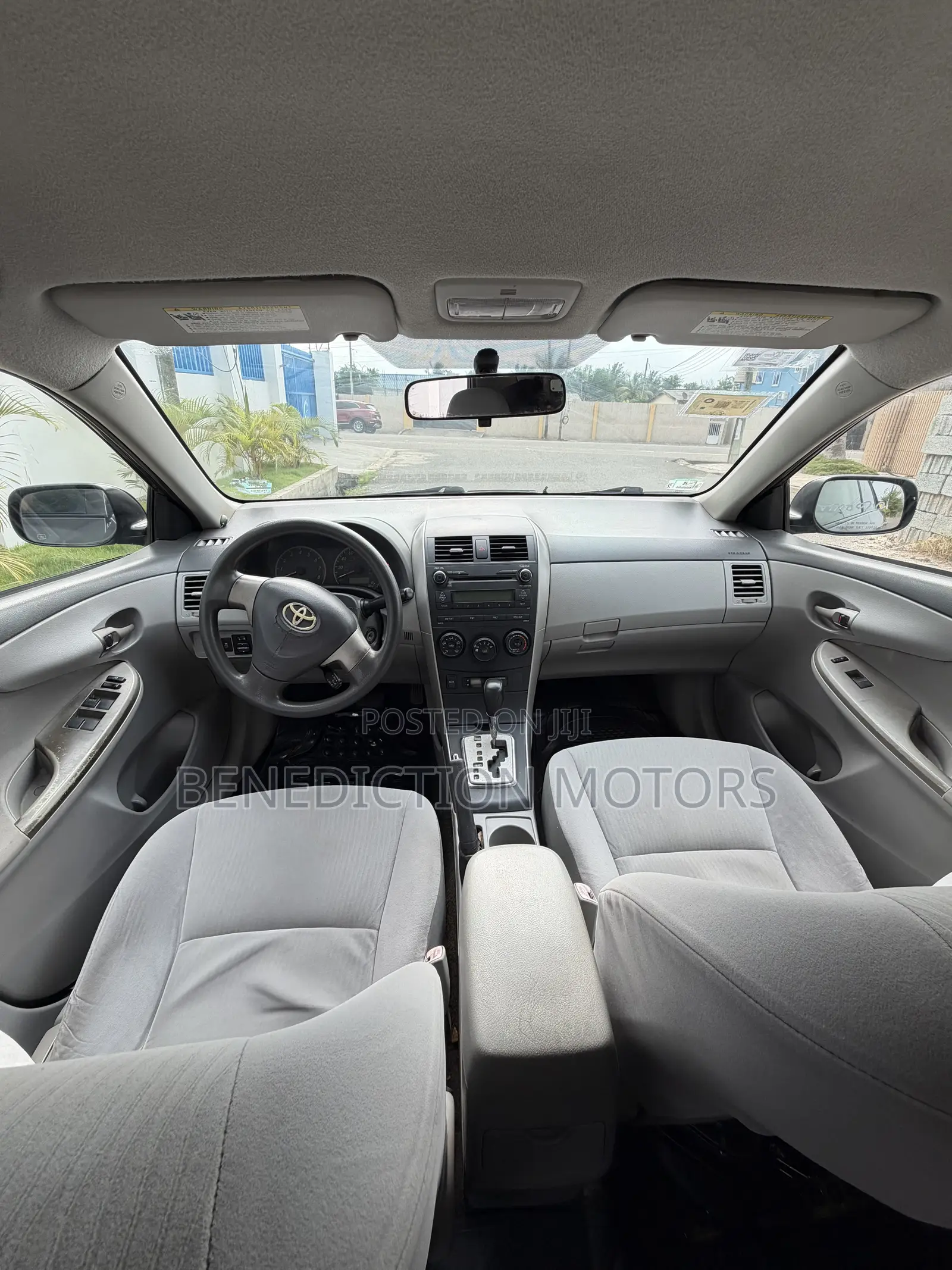 Toyota Corolla LE 4dr Sedan (1.8L 4cyl 4A) 2010 White