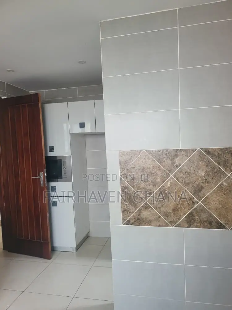 4bdrm Townhouse / Terrace in Fairhaven Properties, Teshie for rent