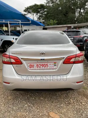 Nissan Sentra SL 4dr Sedan (1.8L 4cyl CVT) 2015 Silver
