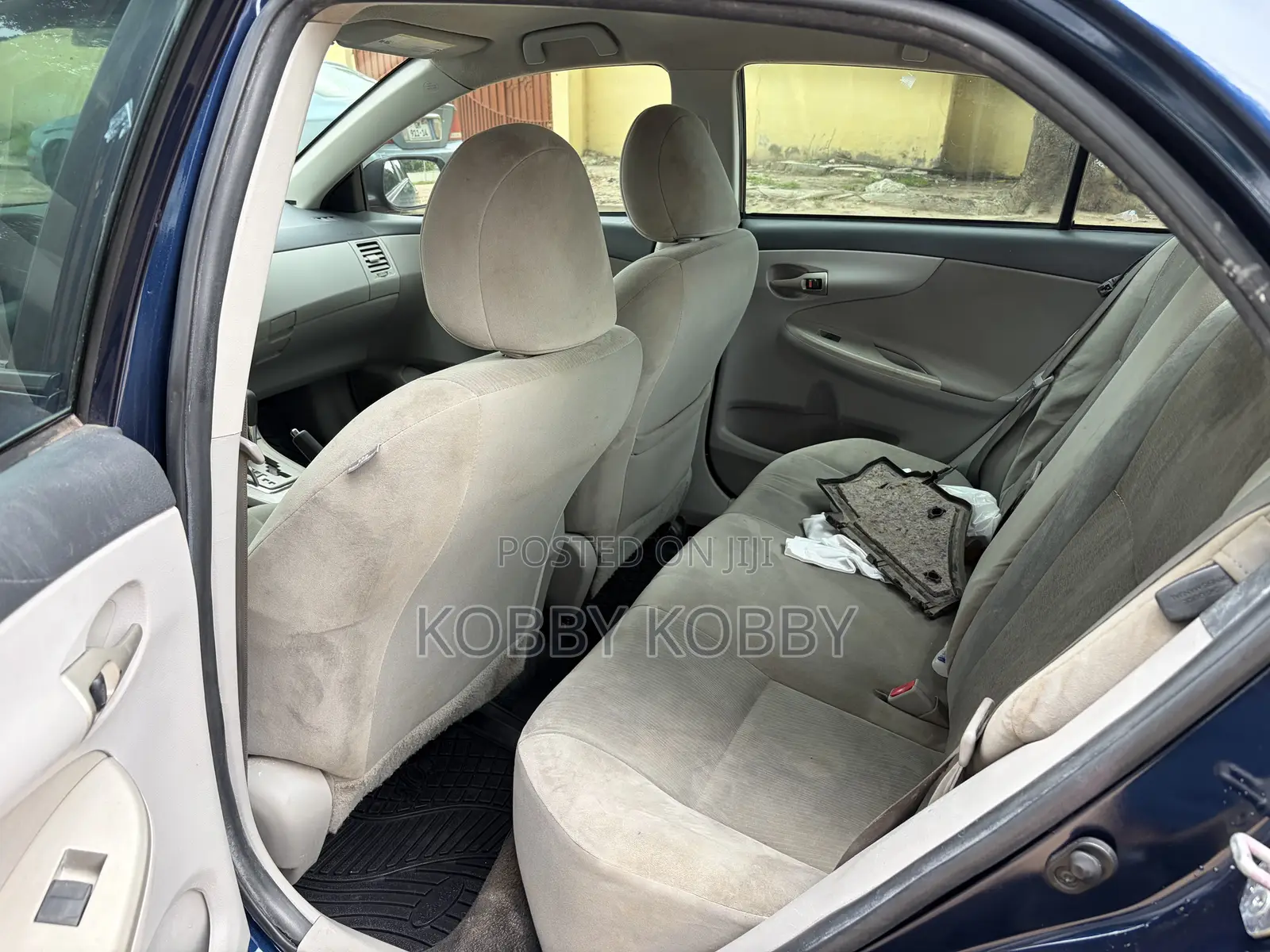 Toyota Corolla LE 4dr Sedan (1.8L 4cyl 4A) 2012 Blue