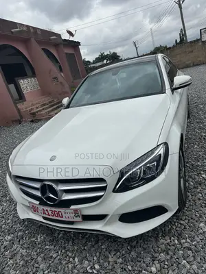 Mercedes-Benz C300 Luxury 4matic Sedan AWD (2.0L 4cyl 7A) 2017 White