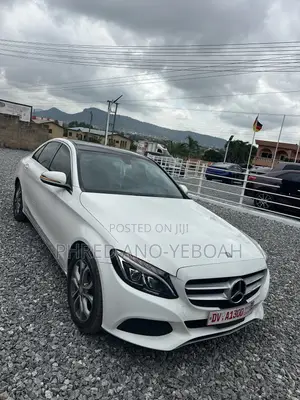 Mercedes-Benz C300 Luxury 4matic Sedan AWD (2.0L 4cyl 7A) 2017 White