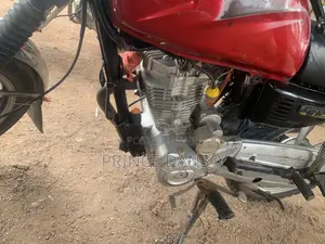 Royal RY125 2021 Red