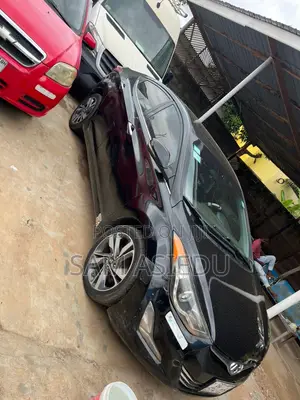 Hyundai Elantra Limited 4dr Sedan (1.8L 4cyl 6A) 2015 Black