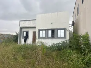 2bdrm House in Franko Properties, School Junction for sale