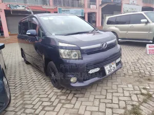 Toyota Voxy 2013 Black
