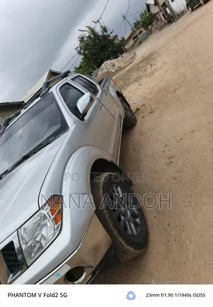 Nissan Frontier 2013 Silver
