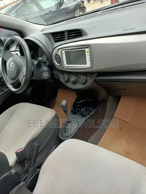 Toyota Vitz 2014 Blue