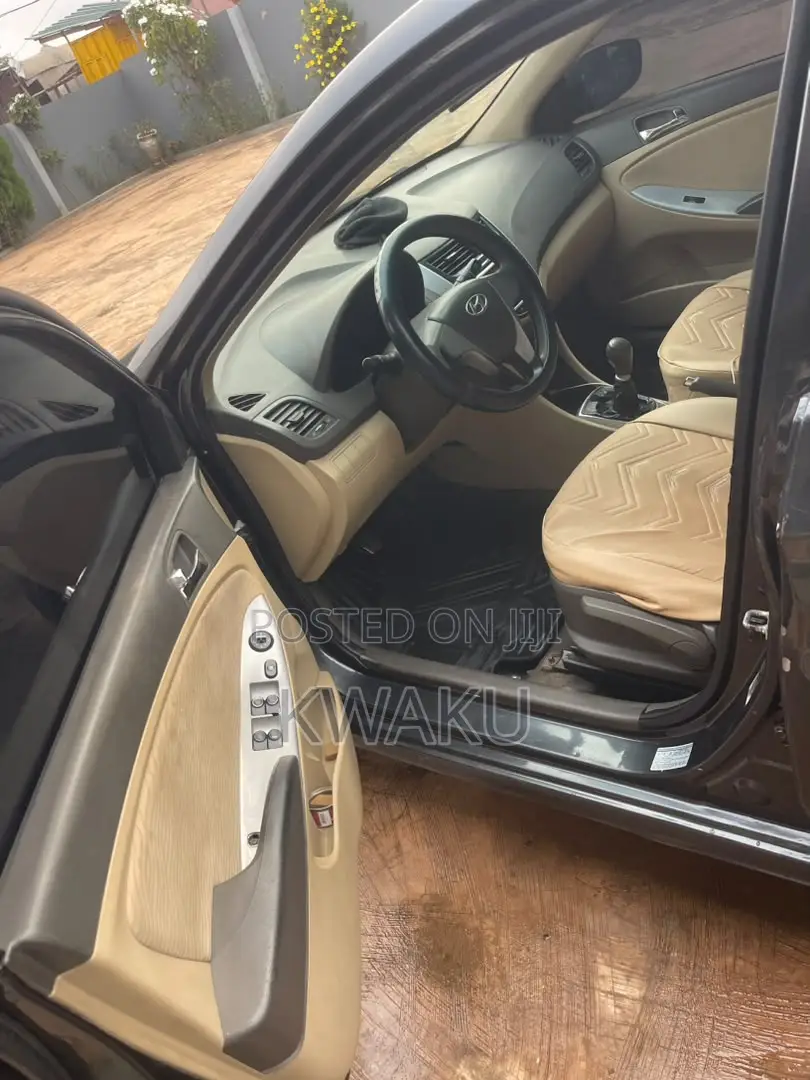 Hyundai Accent GLS 2012 Gray