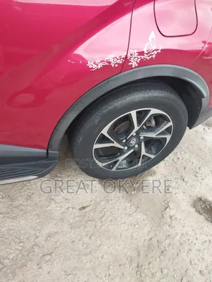 Toyota C-HR XLE FWD Sport Utility (2.0L 4cyl 2AM) 2018 Red
