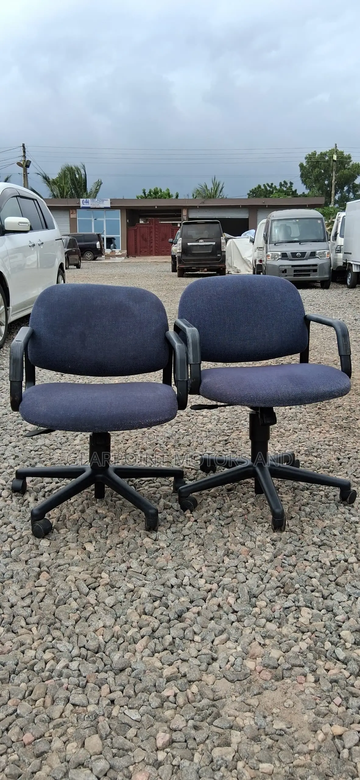 Swivel Office Chair ( American Used)