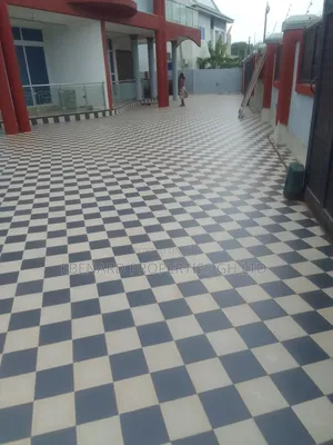 5bdrm House in Ebenard Properties, Baatsona Total for rent