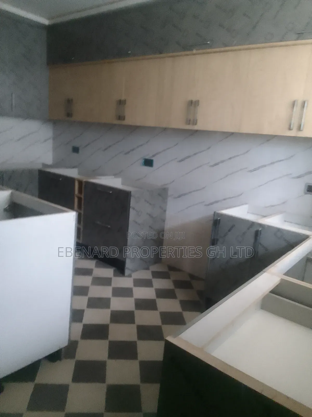 5bdrm House in Ebenard Properties, Baatsona Total for rent