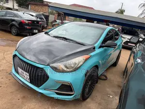 Hyundai Elantra 2012 Green