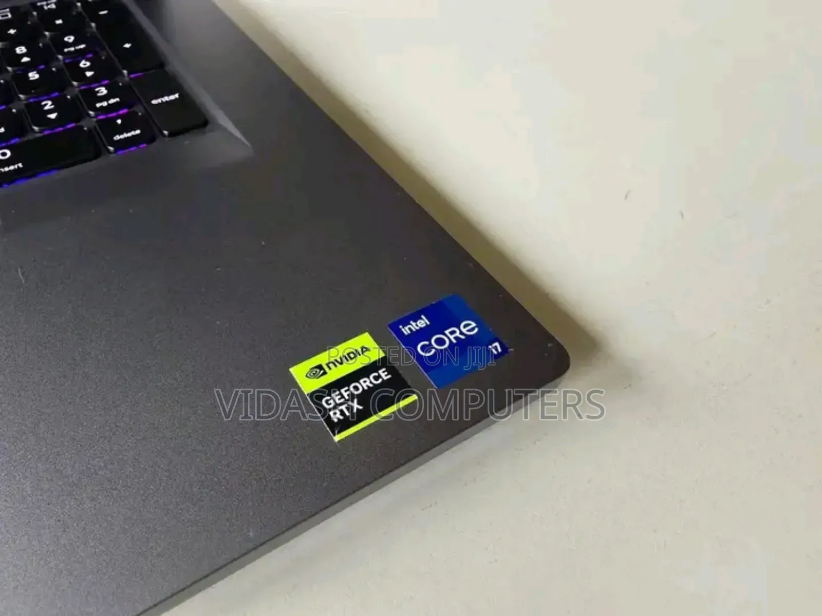 New Laptop Lenovo LOQ 15ARP9 16GB Intel Core i7 SSD 512GB
