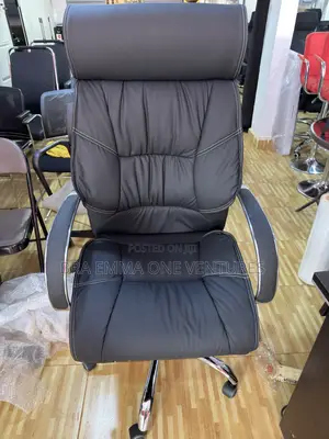 Luxury Executive Office Chair – Brand New