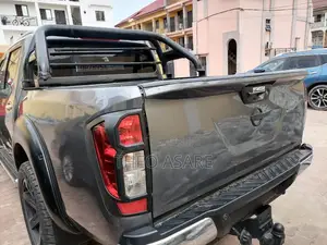 Nissan Navara 2020 Gray