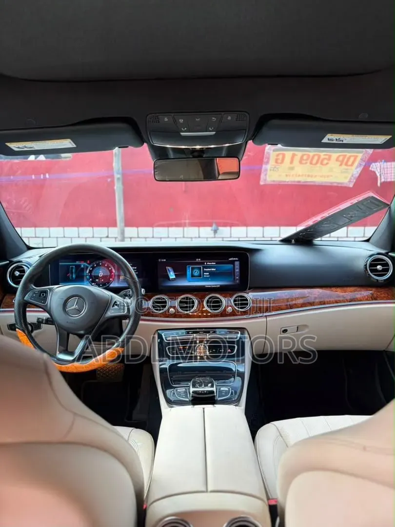 Mercedes-Benz E300 2018 White