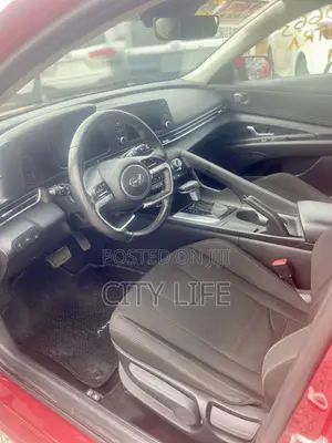 Hyundai Elantra 2021 Red