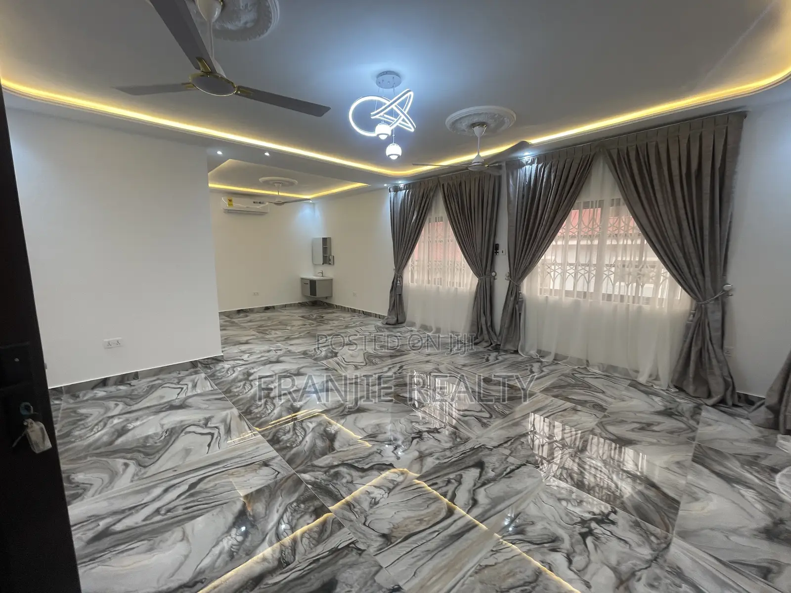2bdrm Apartment in Franjie Realty, West Hills Mall Area for rent