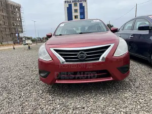 Nissan Versa 1.6 SV 2017 Red